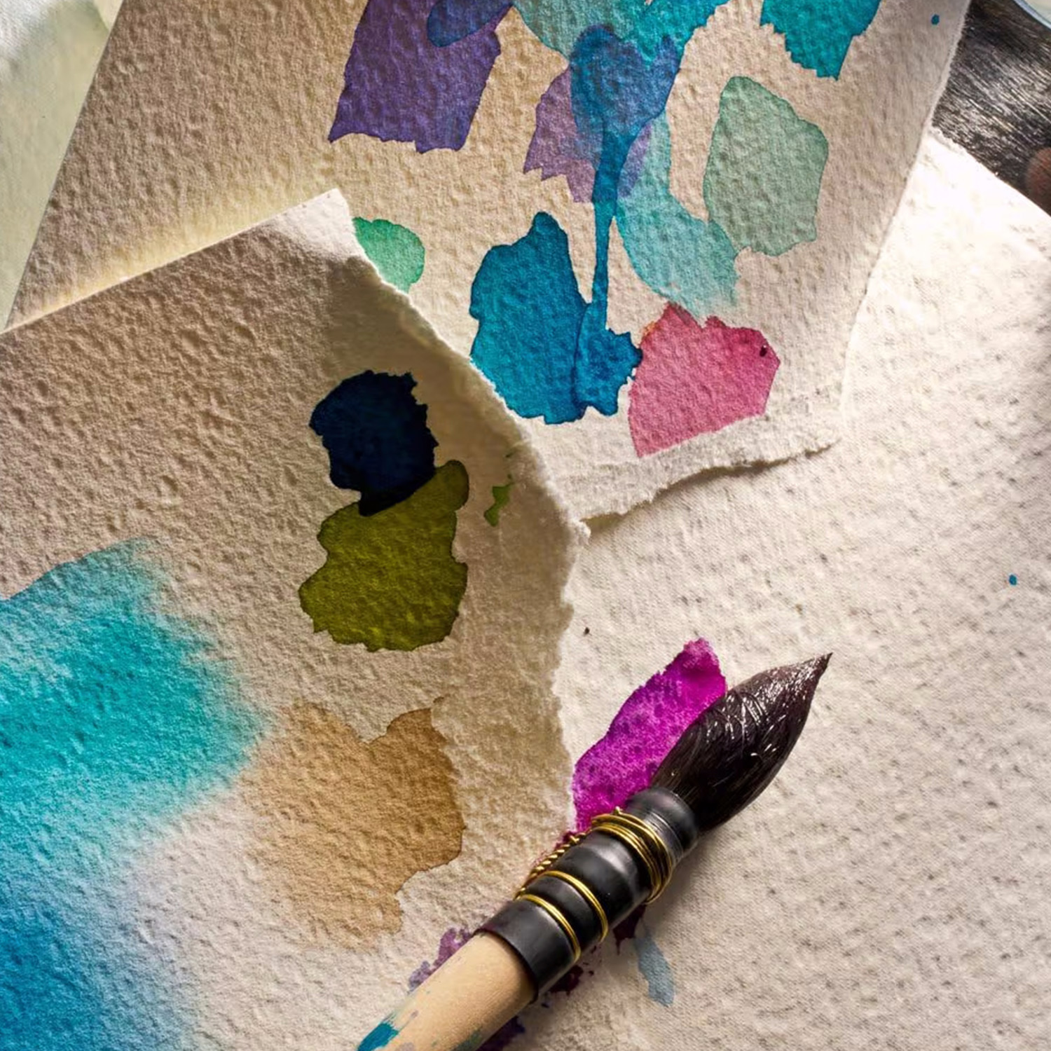 PAPELES Y BITÁCORAS